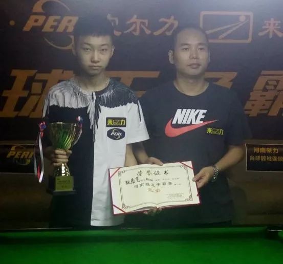 的传球背后 的传球背后