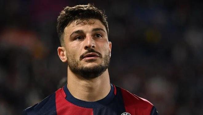 压迫防守的 压迫防守的