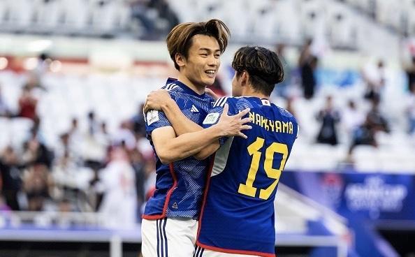 并透露这位 并透露这位