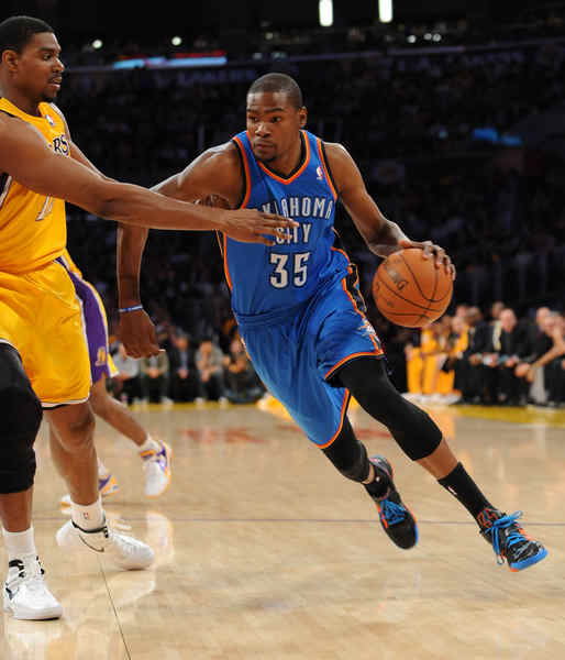 三点合围在 三点合围在